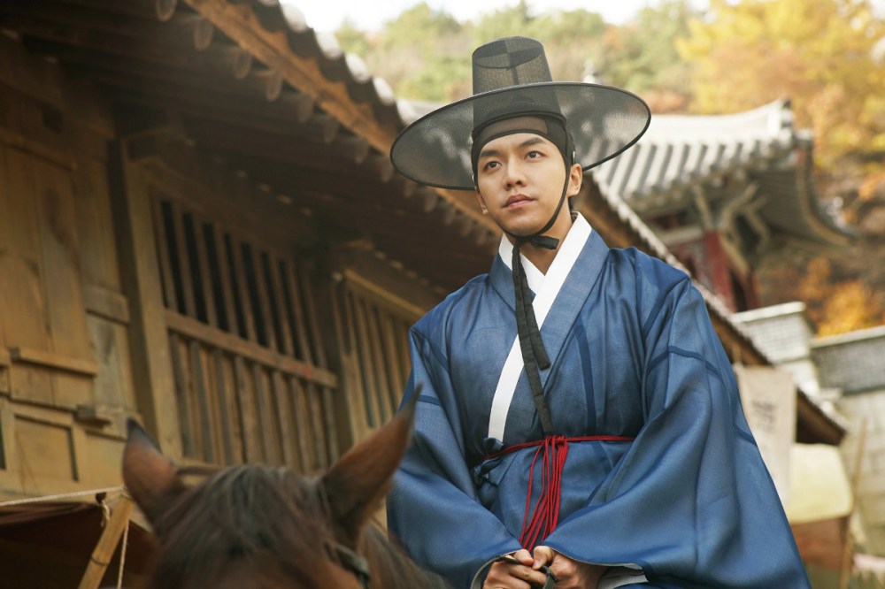 THE-PRINCESS-AND-THE-MATCHMAKER_Press-Still_01